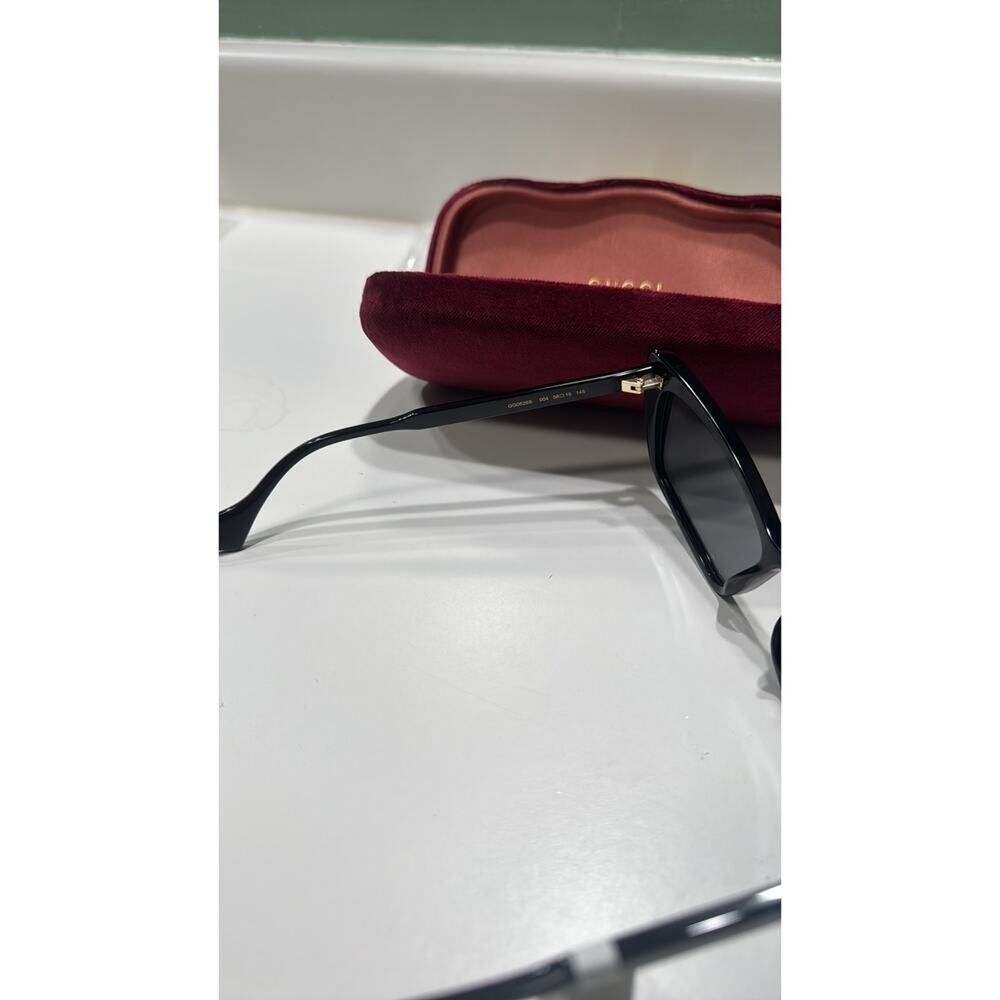Gucci Rectangle Cat Eye Sunglasses Black - Picture 6 of 10